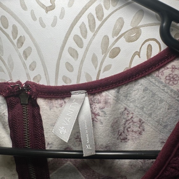 Vanity Women's Burgundy Lace Chevron Floral Print Sleeveless Tank Top XL boho - Picture 5 of 10